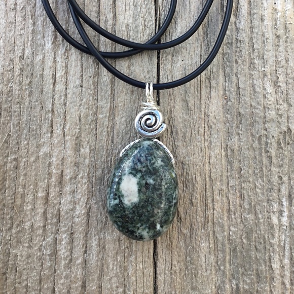 Sold - Picture 2 of 10